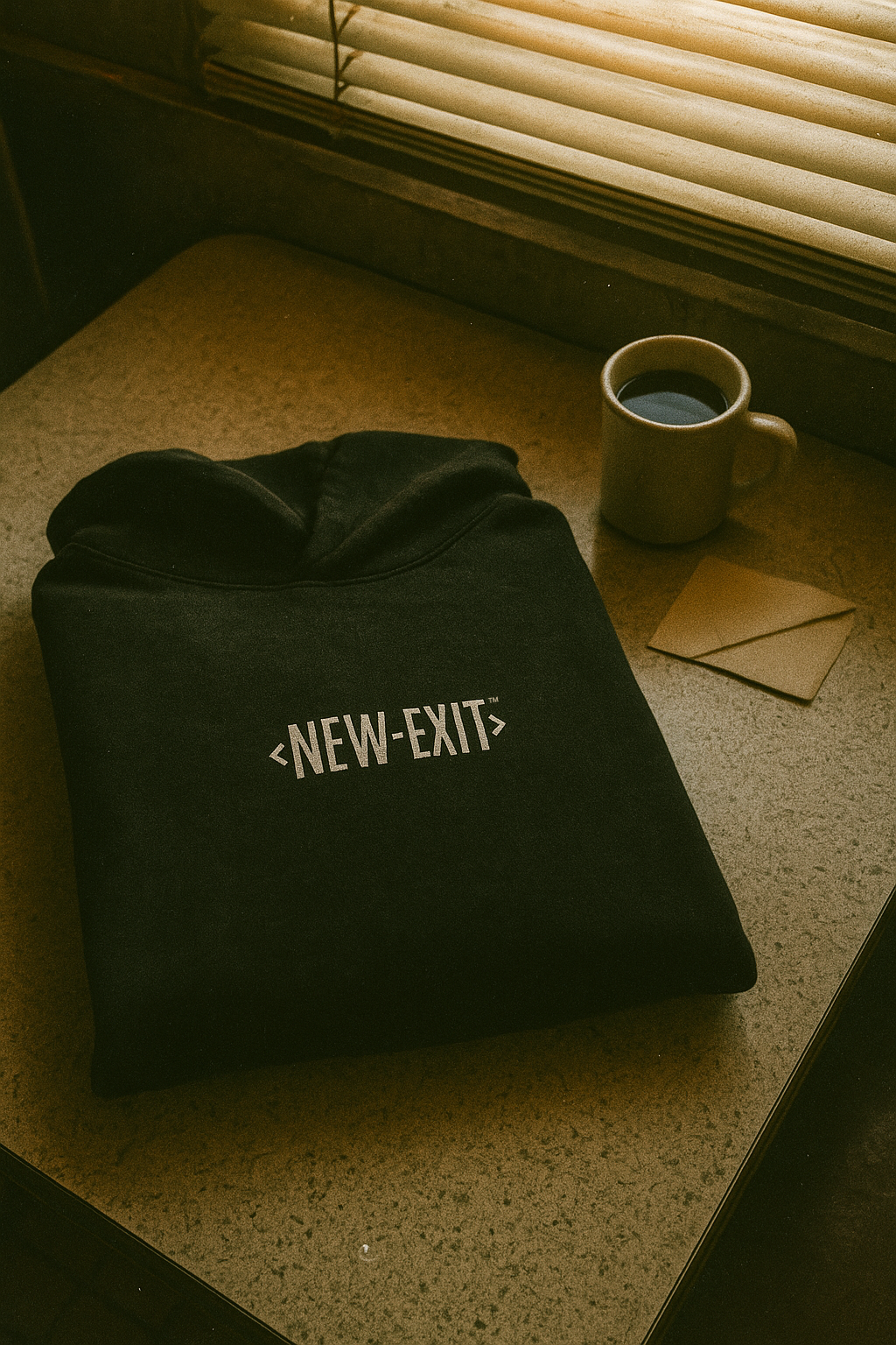 <-> Core Hoodie